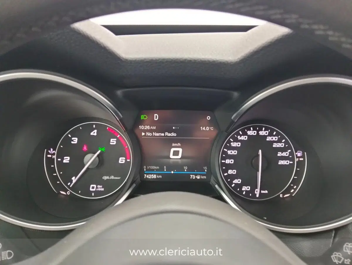 Alfa Romeo Stelvio usata a Como (13)