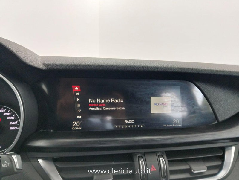 Alfa Romeo Stelvio usata a Como (14)