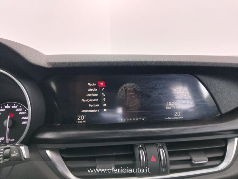 Alfa Romeo Stelvio usata a Como (16)