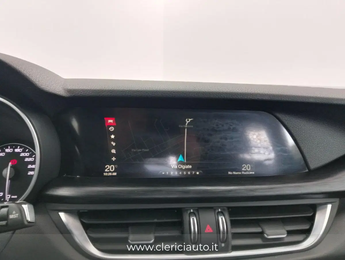 Alfa Romeo Stelvio usata a Como (17)