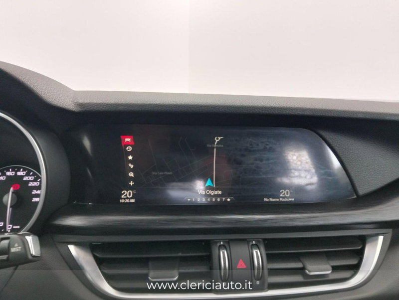 Alfa Romeo Stelvio usata a Como (17)