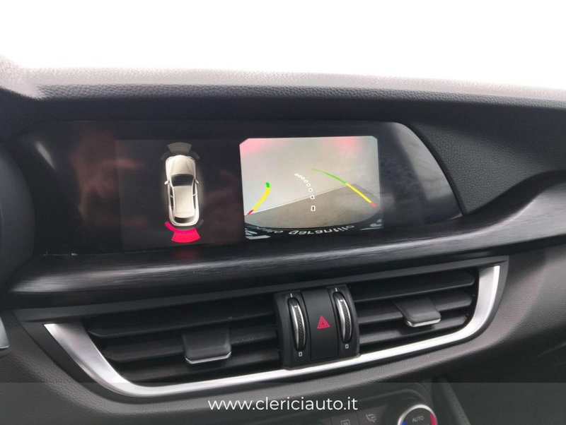 Alfa Romeo Stelvio usata a Como (18)