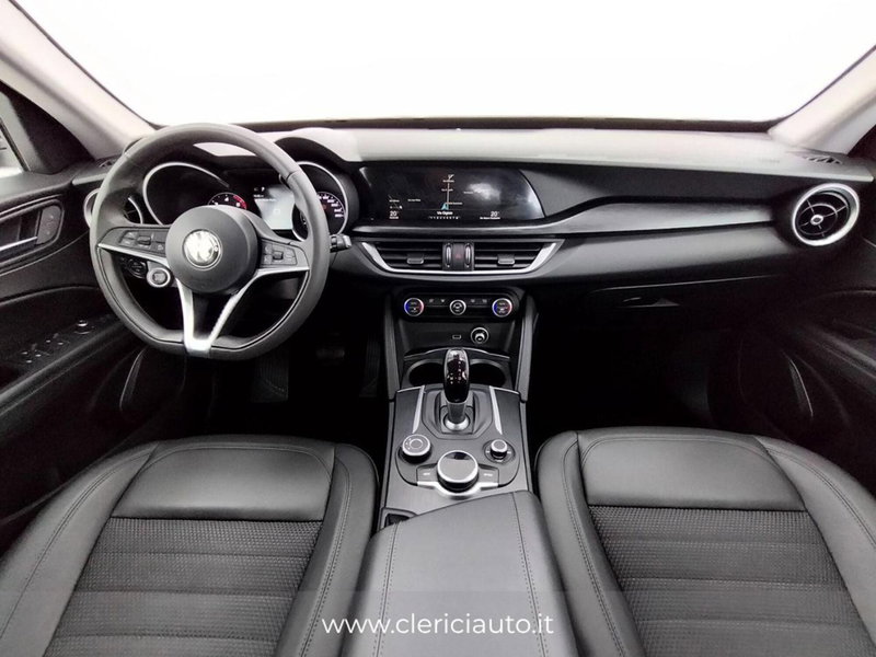 Alfa Romeo Stelvio usata a Como (4)