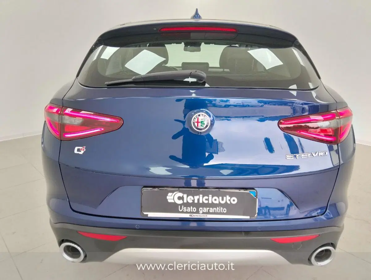 Alfa Romeo Stelvio usata a Como (7)