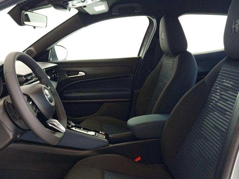 Alfa Romeo Junior nuova a Bari (7)