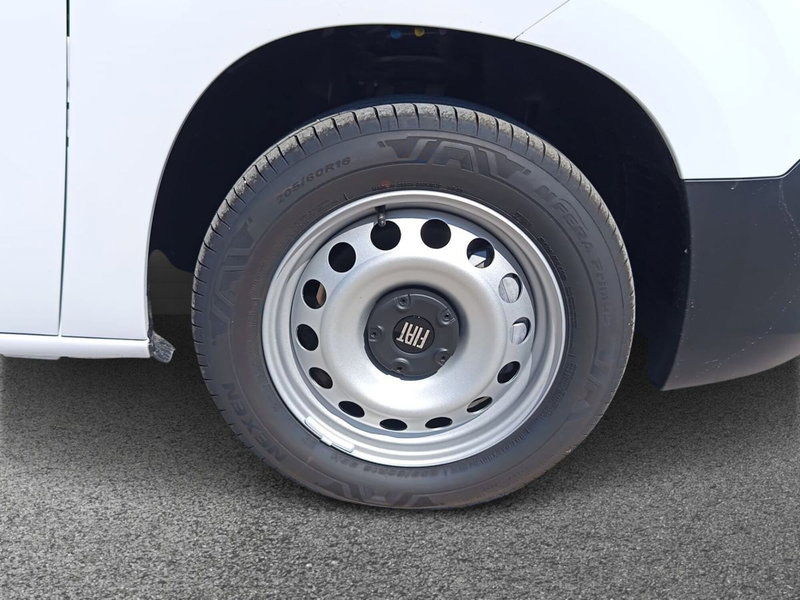 Fiat Doblò Furgone nuova a Bari (6)