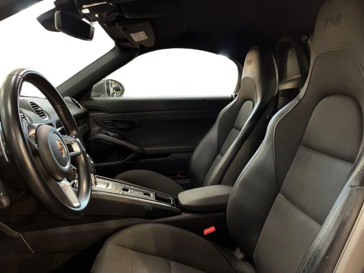 Porsche 718 Boxster  usata a Bari (7)