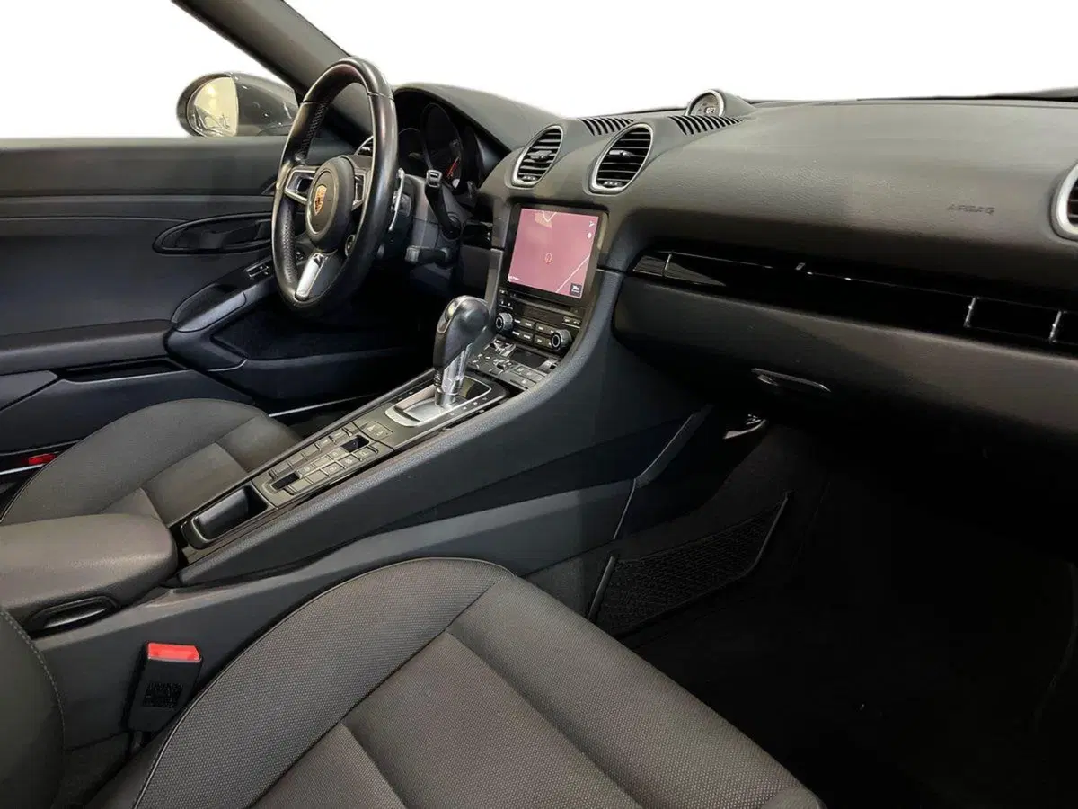 Porsche 718 Boxster  usata a Bari (9)