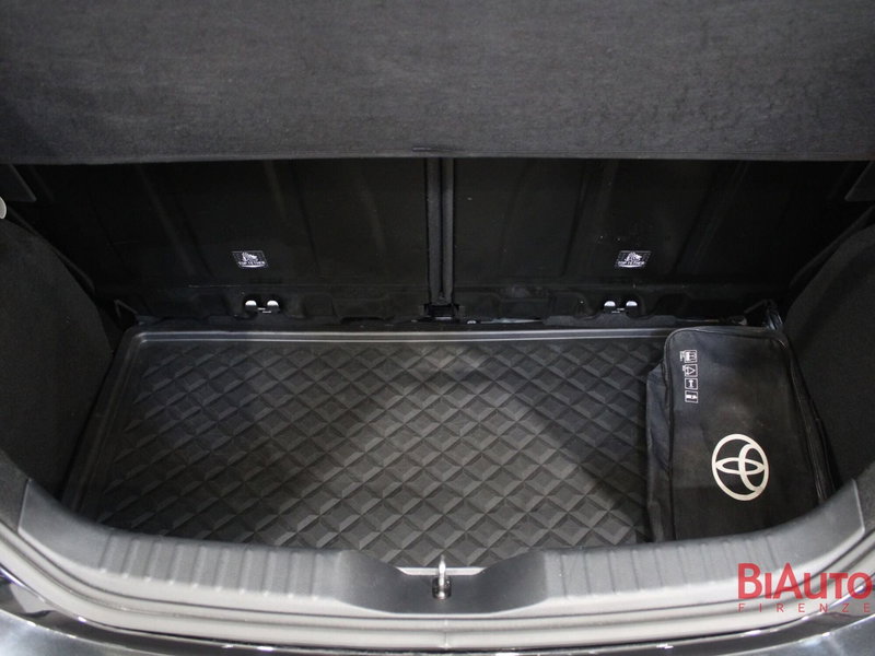 Toyota Aygo X usata a Firenze (9)