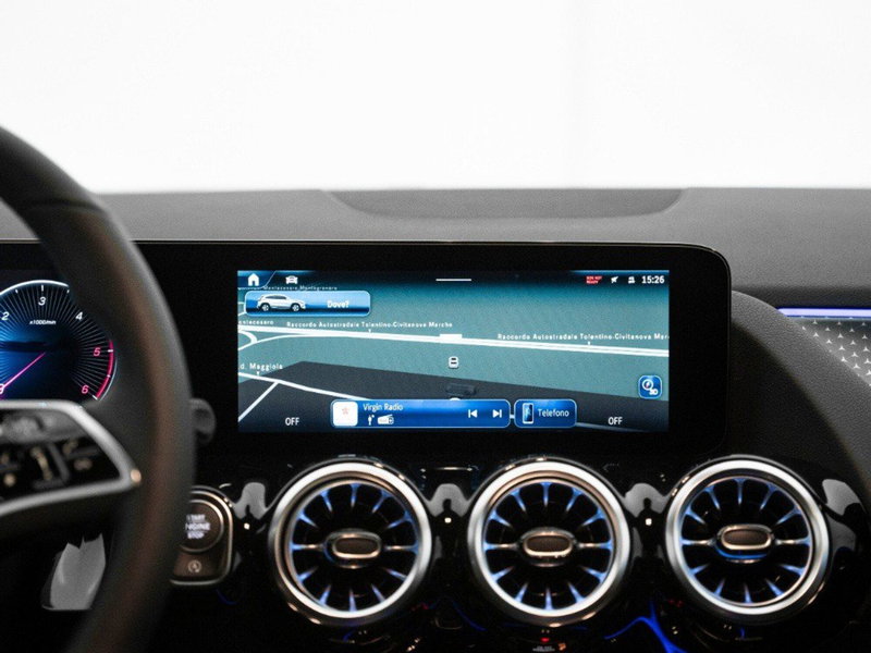 Mercedes-Benz GLA SUV nuova a Macerata (19)