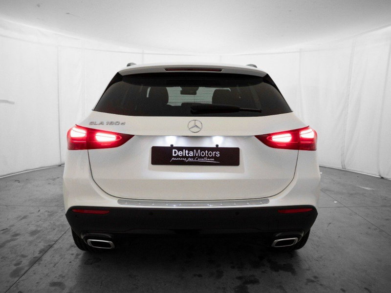 Mercedes-Benz GLA SUV nuova a Macerata (3)