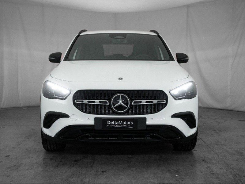 Mercedes-Benz GLA SUV nuova a Macerata (5)