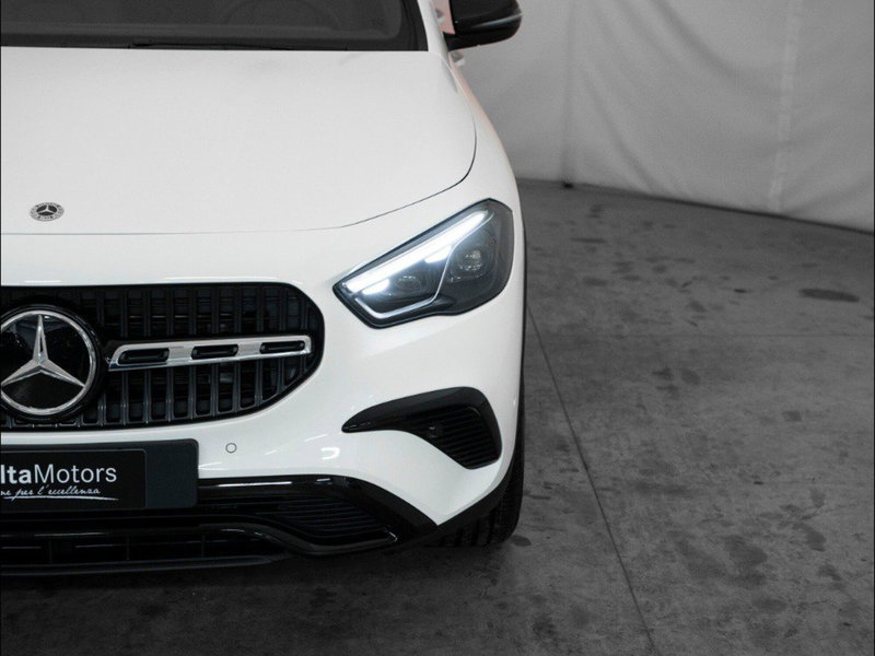 Mercedes-Benz GLA SUV nuova a Macerata (6)