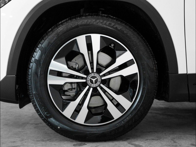 Mercedes-Benz GLA SUV nuova a Macerata (7)