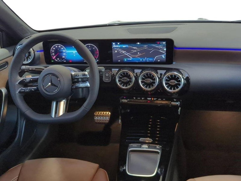Mercedes-Benz Classe A Sedan nuova a Ancona (10)
