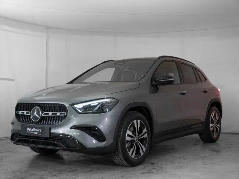 Mercedes-Benz GLA SUV nuova a Macerata