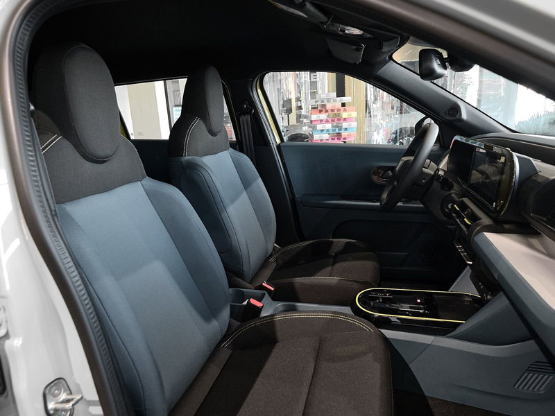 Fiat Grande Panda nuova a Prato (11)