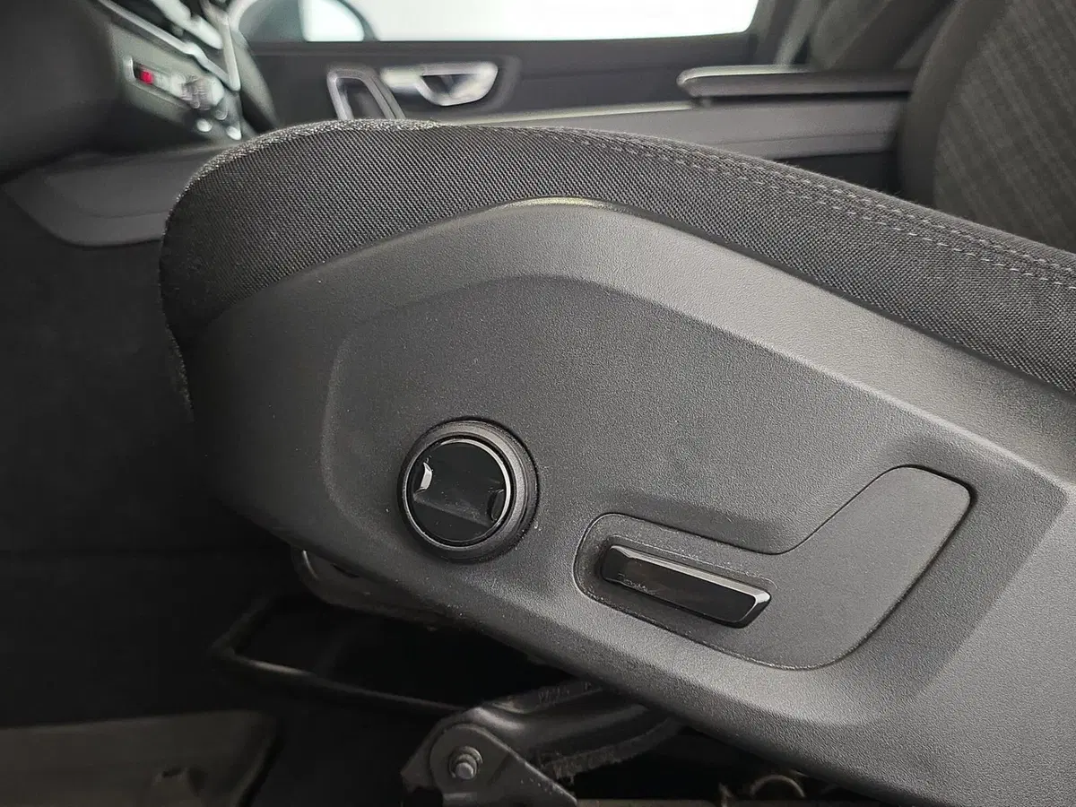 Volvo XC60 usata a Cuneo (17)