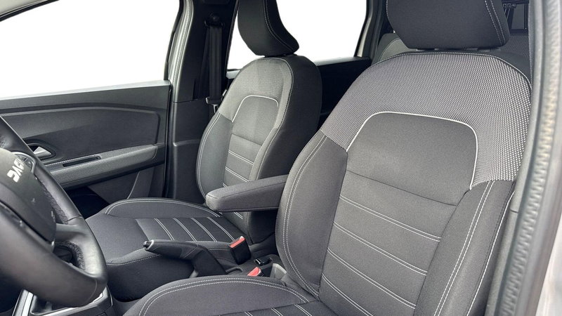 Dacia Jogger usata a Treviso (14)