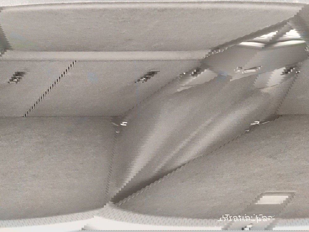 Volkswagen Taigo usata a Massa-Carrara (14)