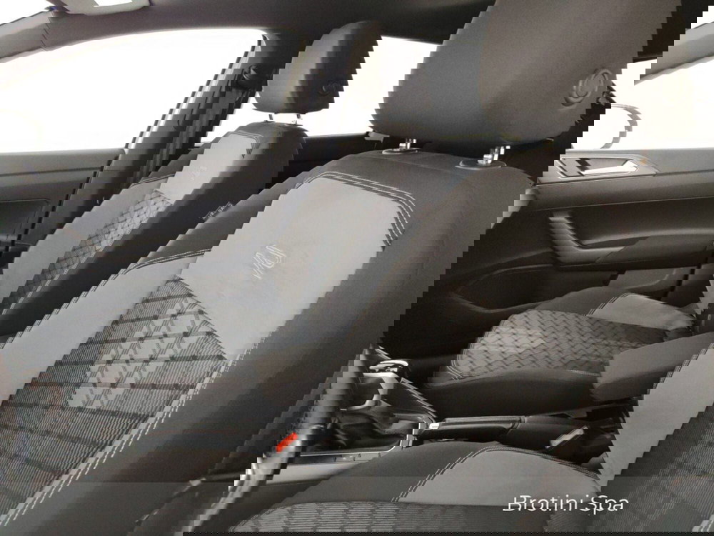 Volkswagen Taigo usata a Massa-Carrara (8)