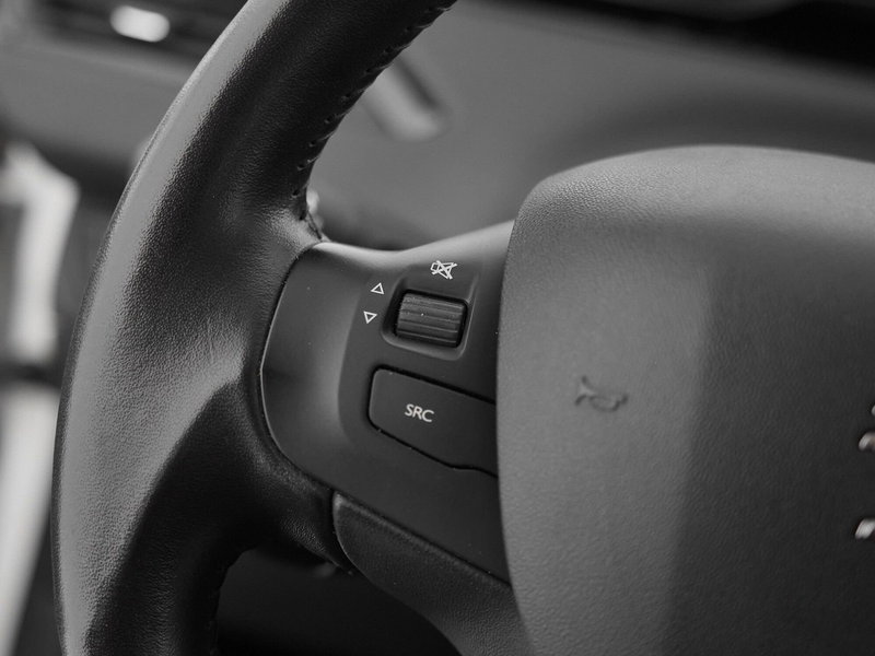 Peugeot 208 usata a Prato (11)