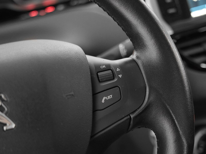 Peugeot 208 usata a Prato (12)