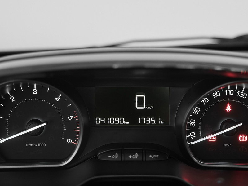 Peugeot 208 usata a Prato (16)