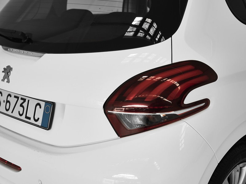 Peugeot 208 usata a Prato (9)