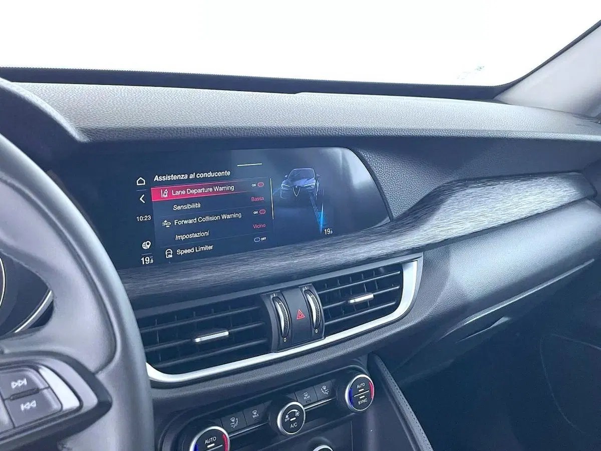 Alfa Romeo Stelvio usata a Perugia (10)