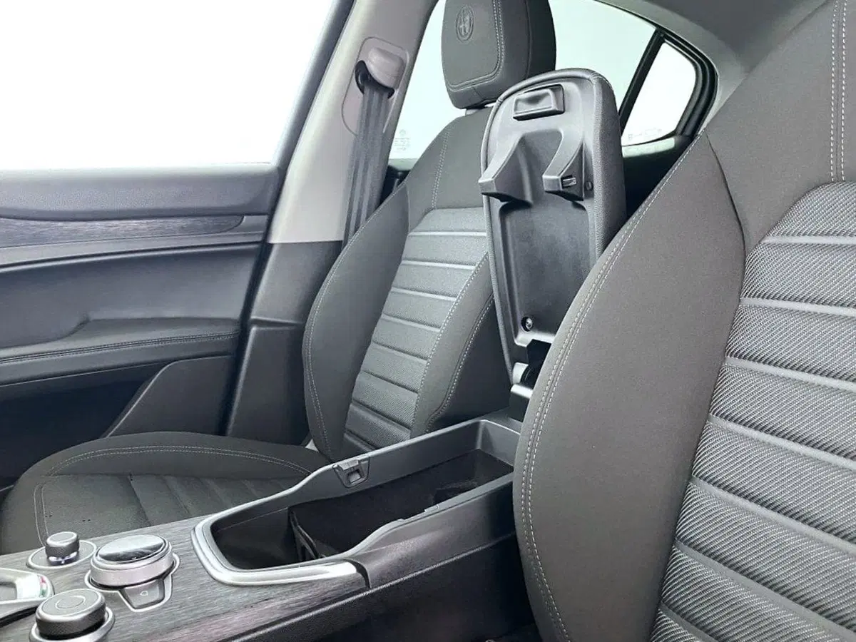Alfa Romeo Stelvio usata a Perugia (17)