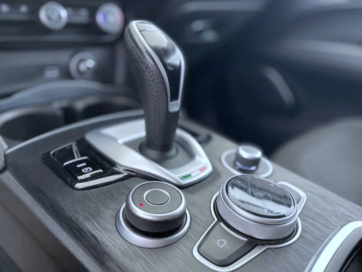 Alfa Romeo Stelvio usata a Perugia (18)