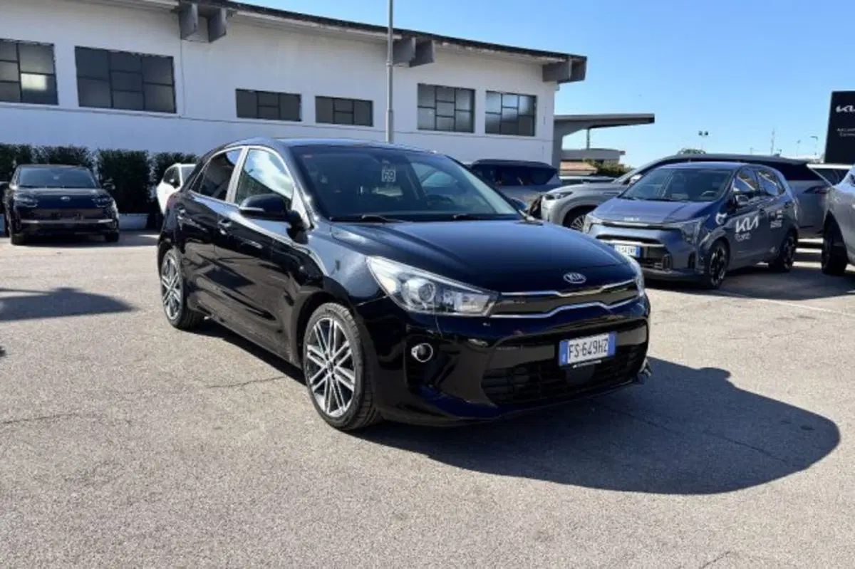 Kia Rio usata a Latina