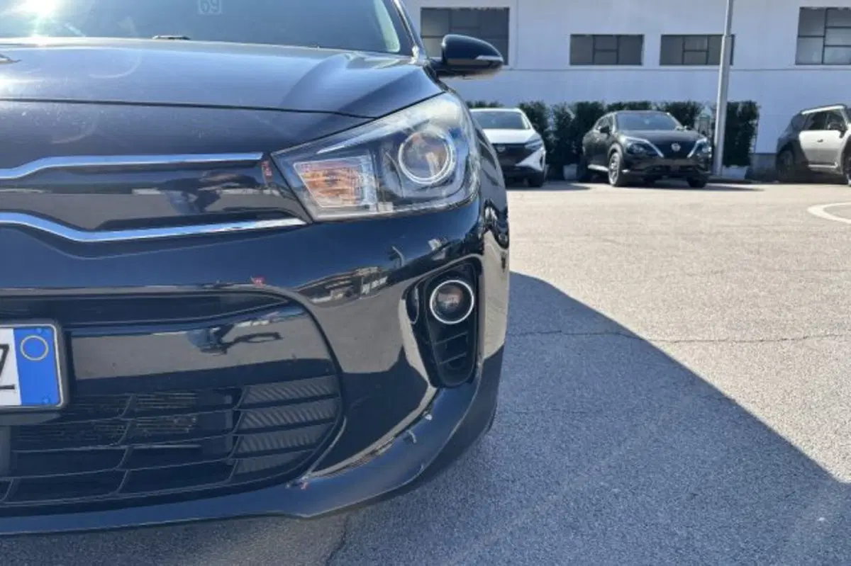 Kia Rio usata a Latina (11)
