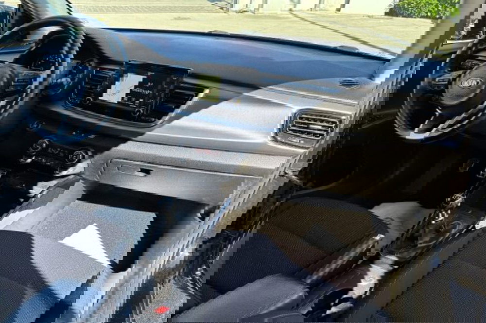 Kia Rio usata a Latina (9)