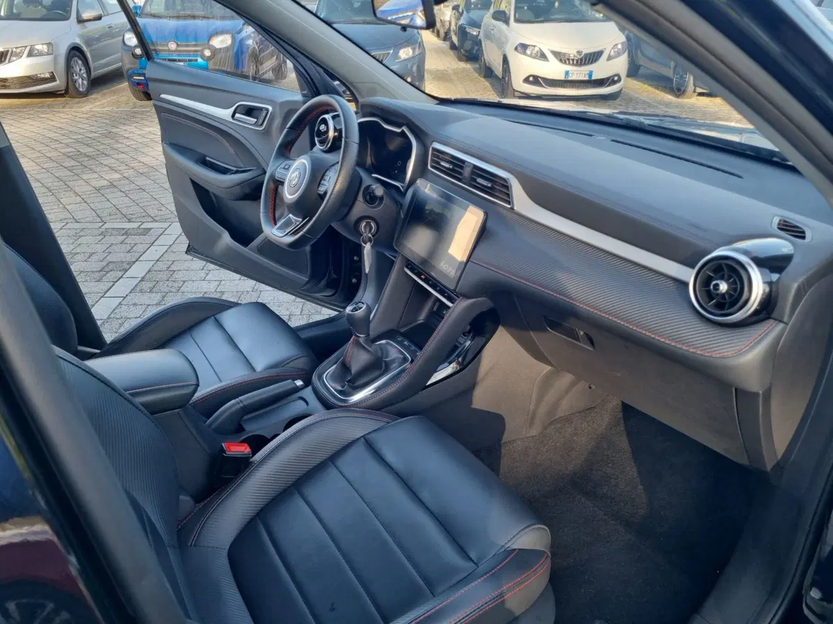 Mg ZS usata a Lucca (15)