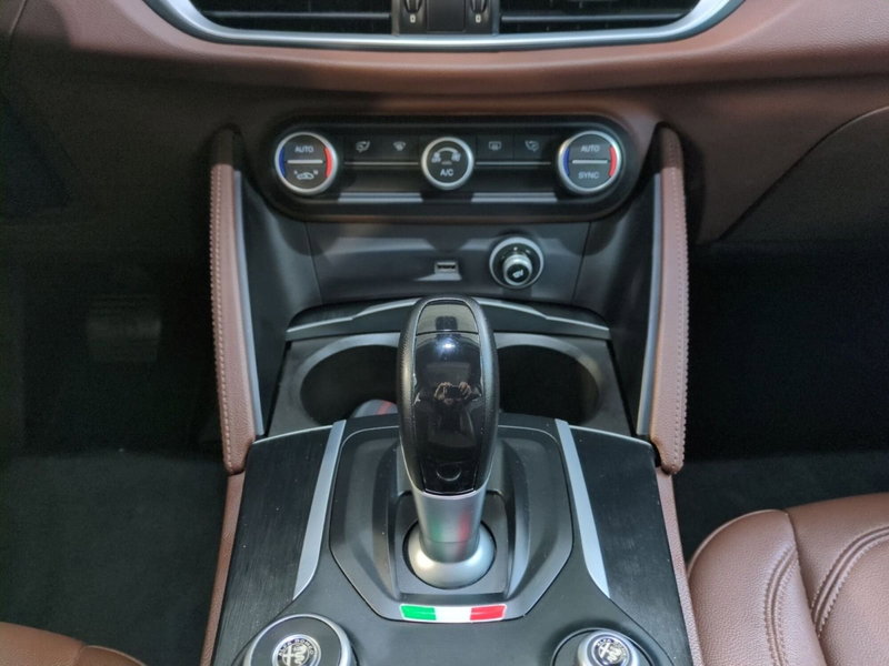 Alfa Romeo Stelvio usata a Agrigento (10)