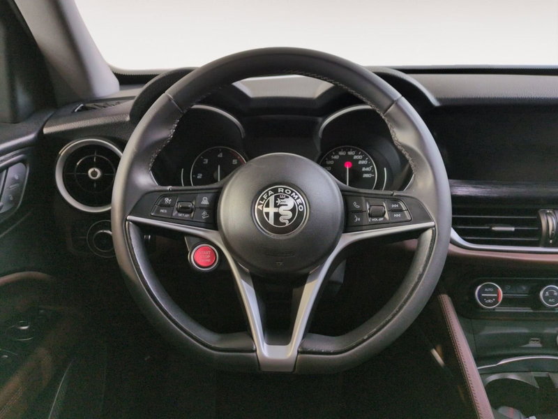 Alfa Romeo Stelvio usata a Agrigento (11)