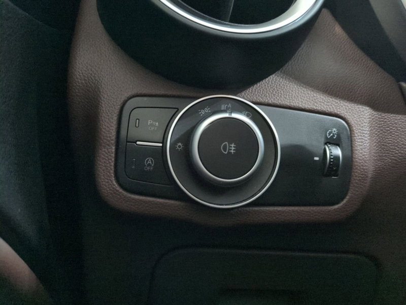 Alfa Romeo Stelvio usata a Agrigento (17)