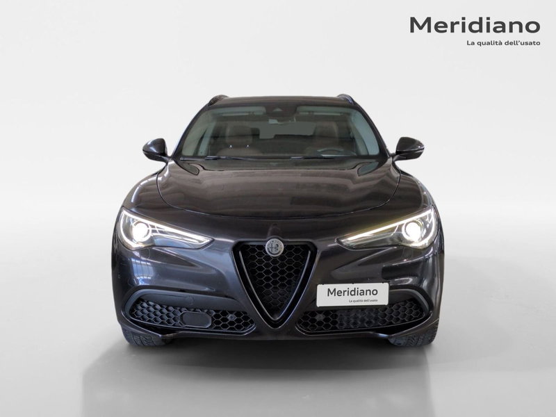 Alfa Romeo Stelvio usata a Agrigento (7)