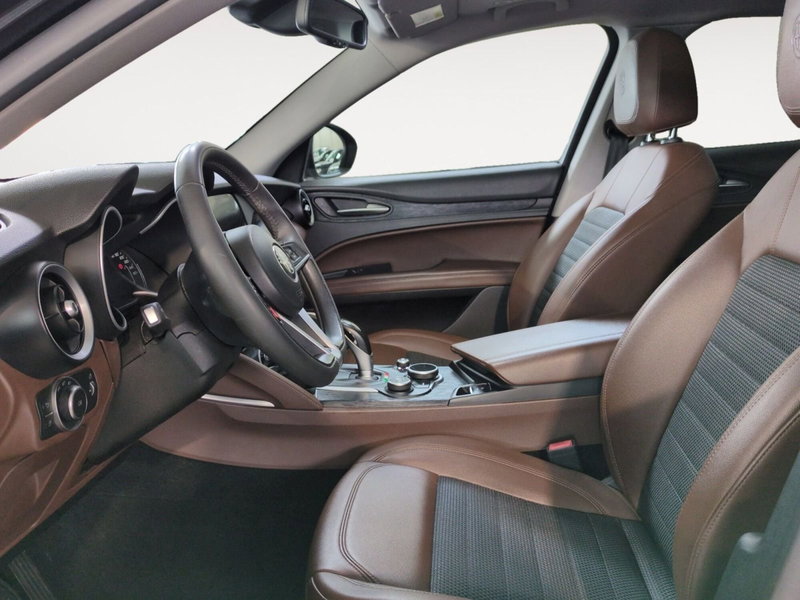 Alfa Romeo Stelvio usata a Agrigento (8)