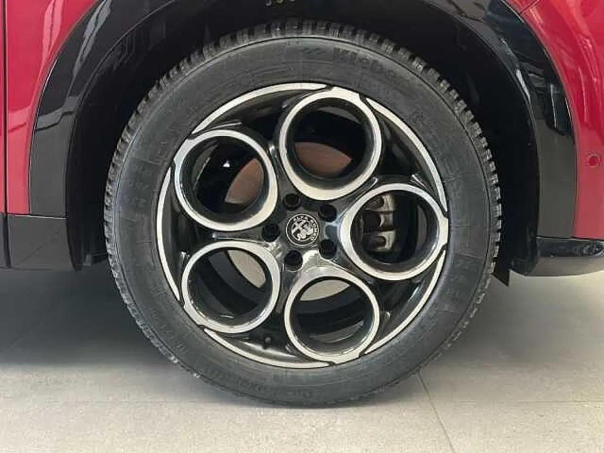 Alfa Romeo Tonale usata a Ravenna (6)