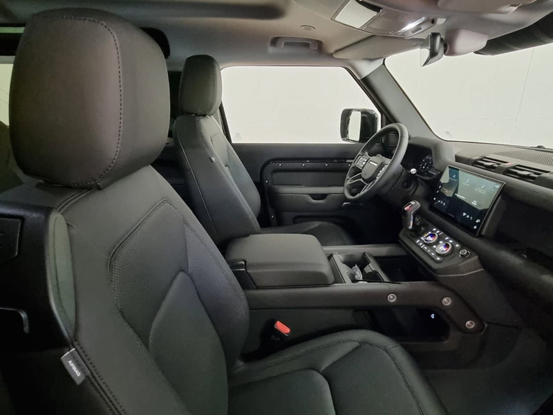 Land Rover Defender usata a Brescia (3)