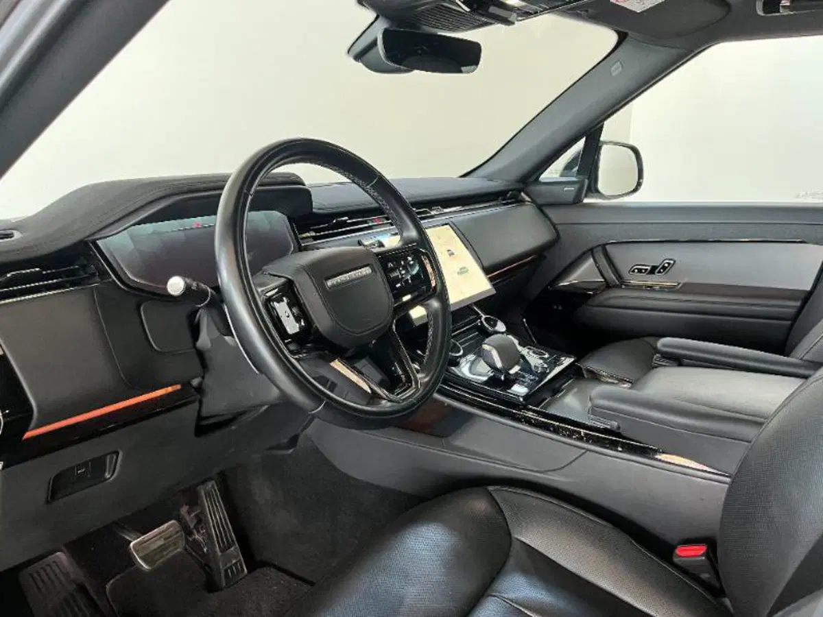 Land Rover Range Rover Sport usata a Venezia (9)