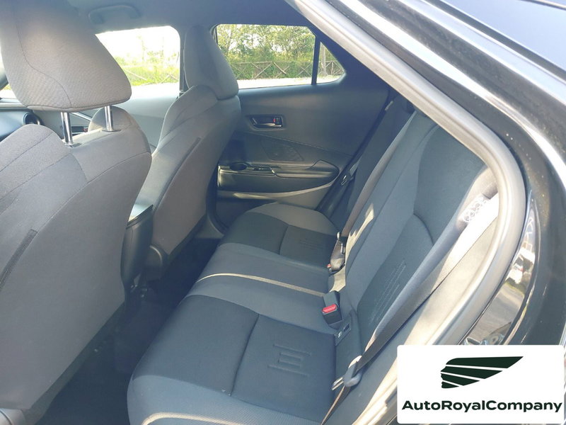 Toyota Toyota C-HR usata a Roma (7)