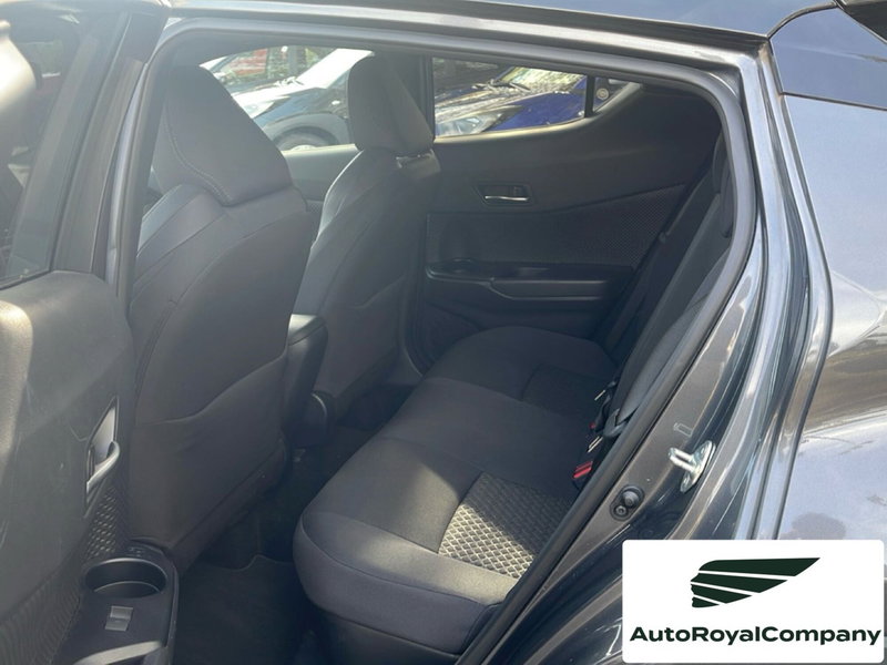 Toyota Toyota C-HR usata a Roma (11)