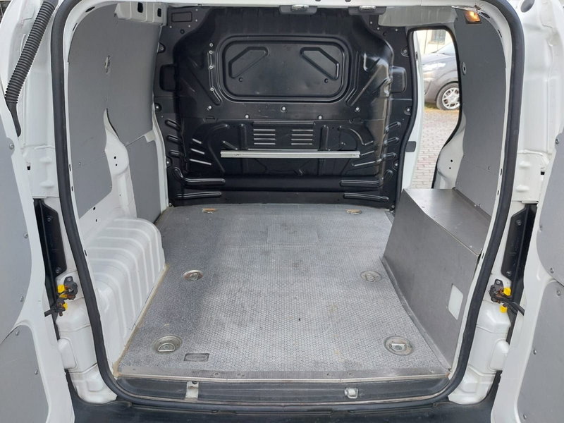 Fiat Fiorino usata a Pavia (11)