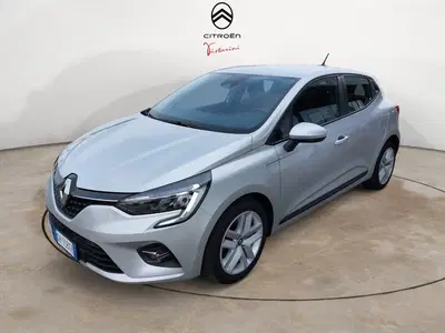 Renault Clio TCe 90 CV 5 porte Techno del 2022 usata a Voghera