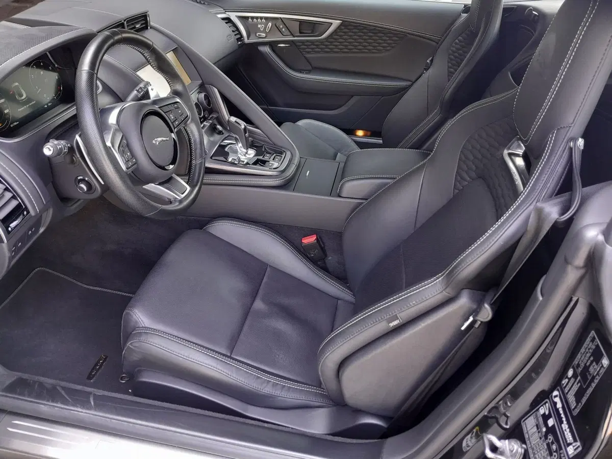 Jaguar F-Type Coupé usata a Cuneo (10)