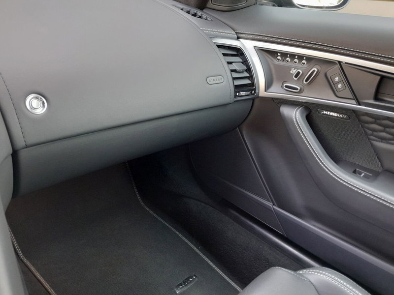 Jaguar F-Type Coupé usata a Cuneo (15)